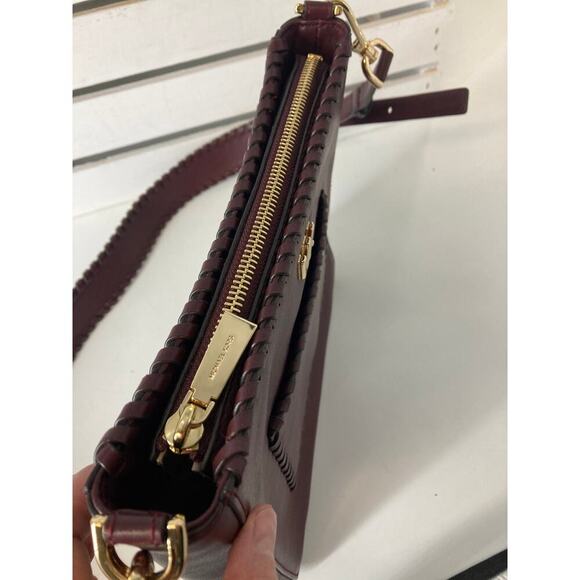 MICHAEL KORS, SMALL WINE SMOOTH LEATHER CROSSBODY BAG - Picture 15 of 15